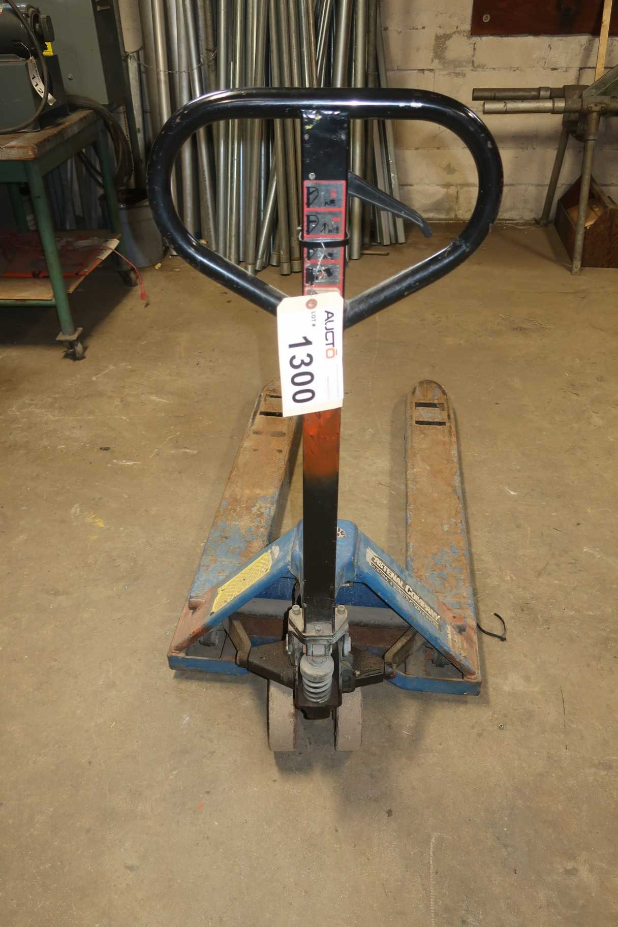 FASTENAL PALLET JACK - MANUAL PALLET JACKS
