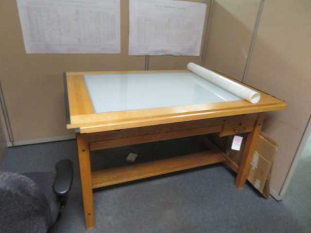 Nice work table - MISCELLANEOUS