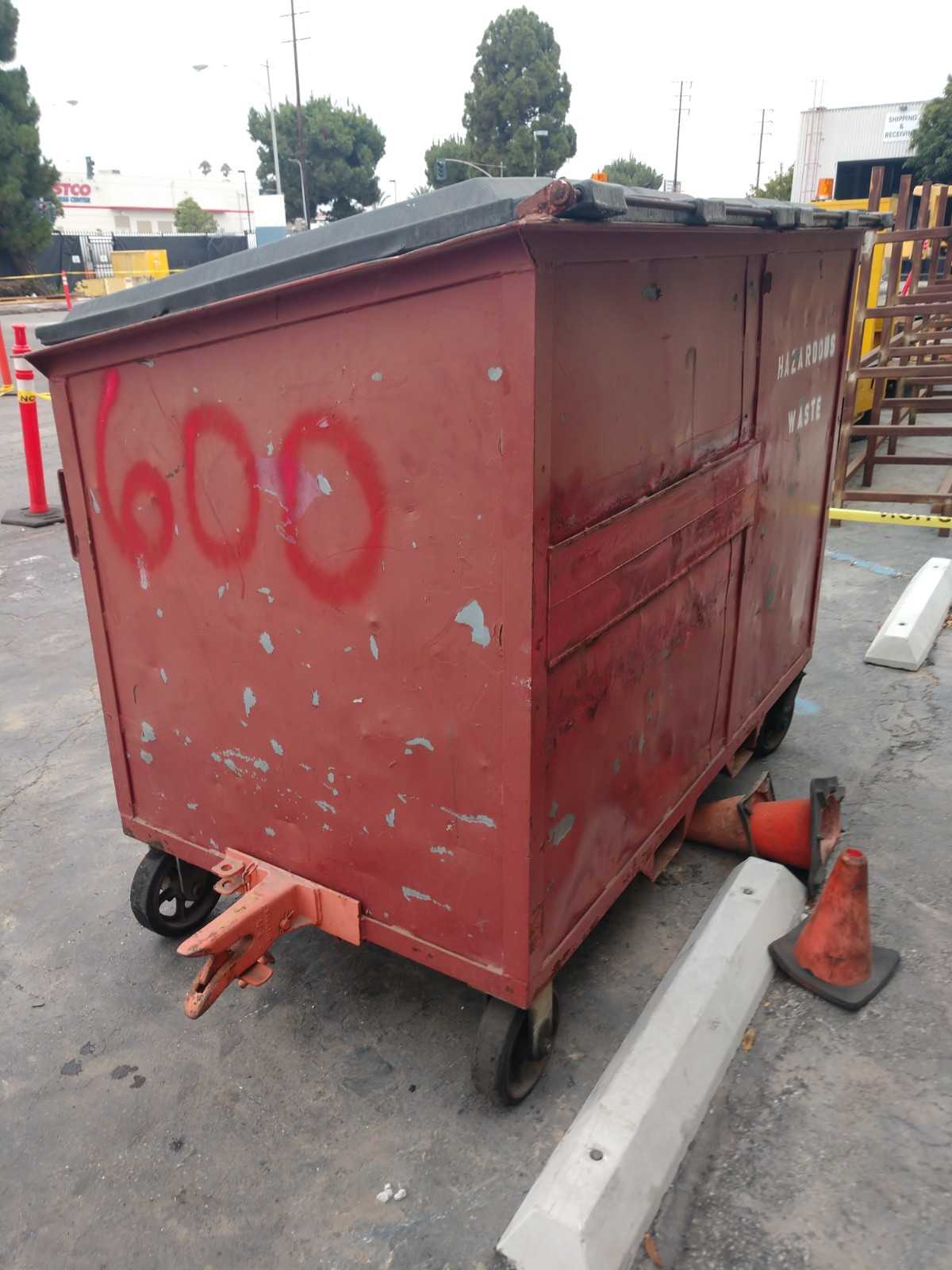 Metal Dumpsters on Wheels - MISCELLANEOUS Metal Dumpsters on Wheels - MISCELLANEOUS