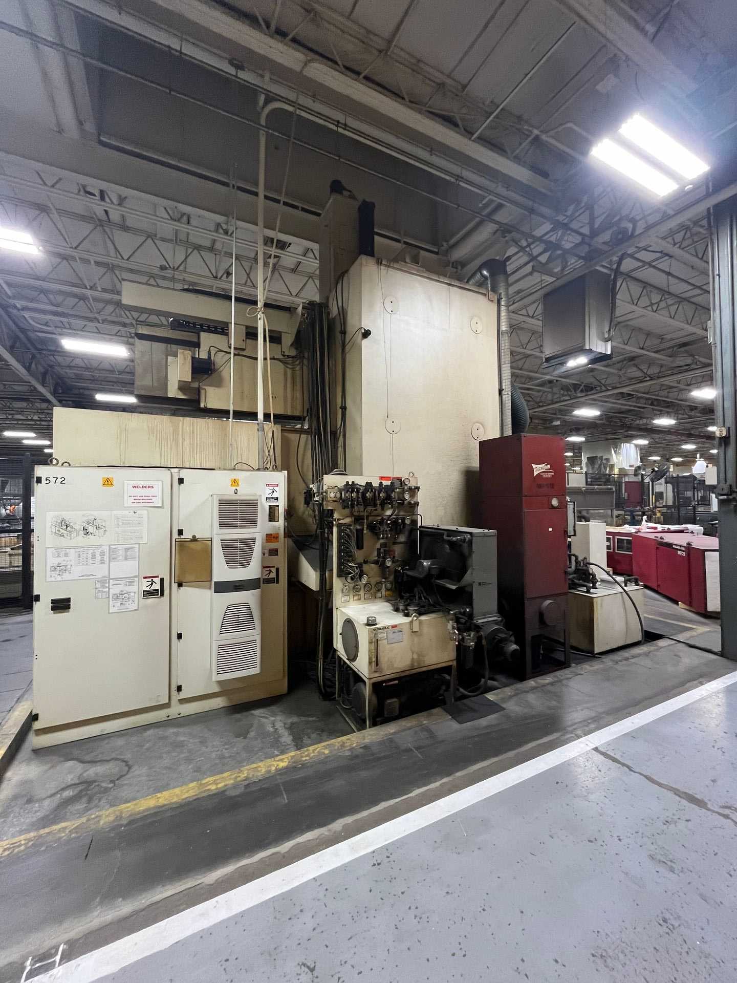 2005 Giddings & Lewis VTC 1600 w/ Fanuc 160i-TB Control W/ Tool Changer & Tool Holders - MACHINE TOOLING