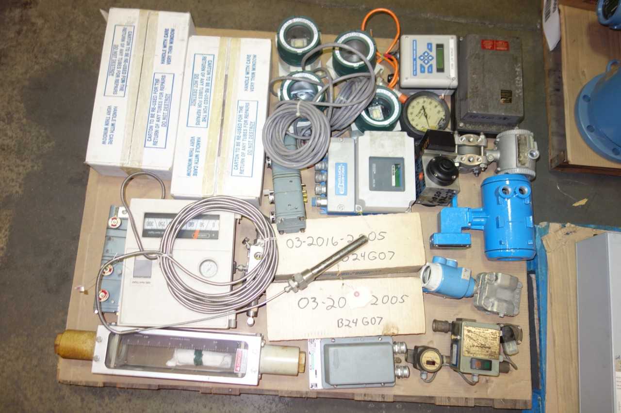 3 PALLET OF ASSORTED, METERS CONTROLS, ASSORTED SENSORS, PRESSURE GAUGES, THERMOMETERS, TRANSMITTERS AND ACCESSORIES - INSTRUMENTATION