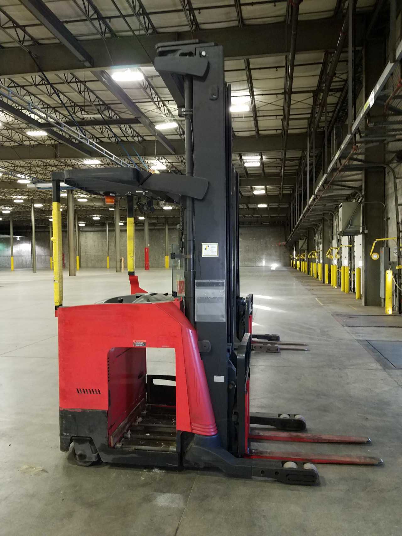 2011 Raymond 425-C35TT standup counterbalance, Pewaukee, WI - FORKLIFTS