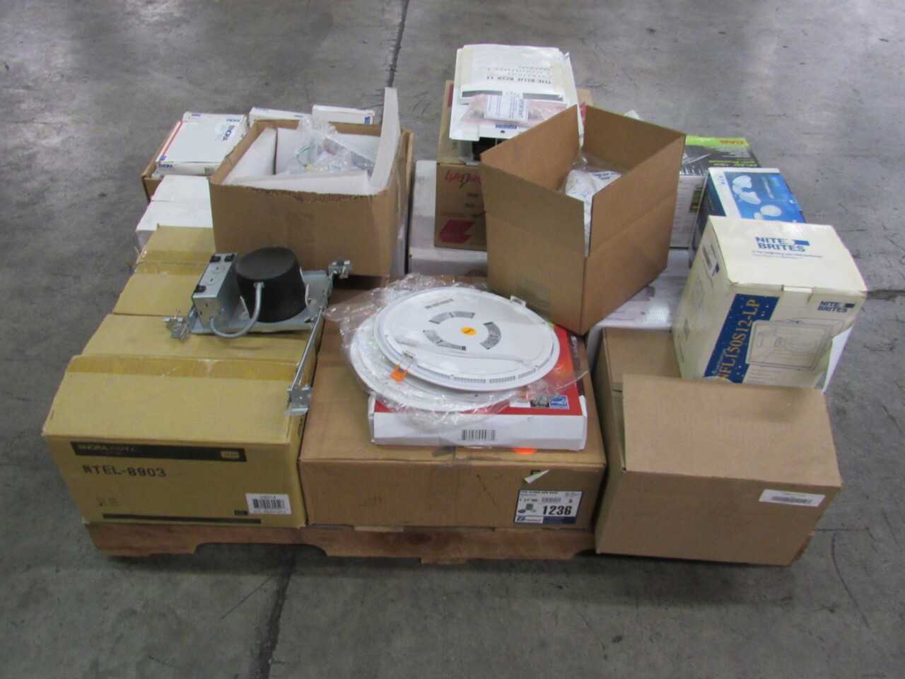 Pallet of 121x Assorted Lights, LEDs, Relays, SPDs, Electrical Conduit/Fittings & Cables - ELECTRICAL COMPONENTS