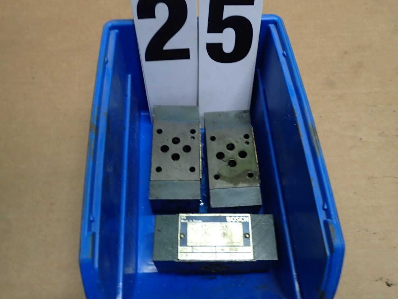 3 pcs Bosch D-811-024-102 Hydraulic Pilot Operated Check Valve 4500 PSI Modular - HYDRAULIC VALVE