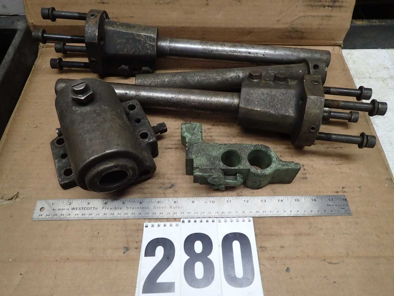 Large Boring Bars & Holders in Steel Tool Box - MACHINING ACCESSORIES & TOOLING
