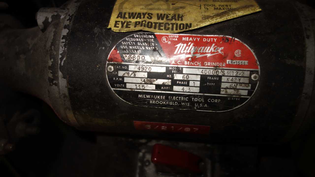MILWAUKEE 4920 1/3HP 115V-AC BENCH GRINDER - BENCH GRINDERS