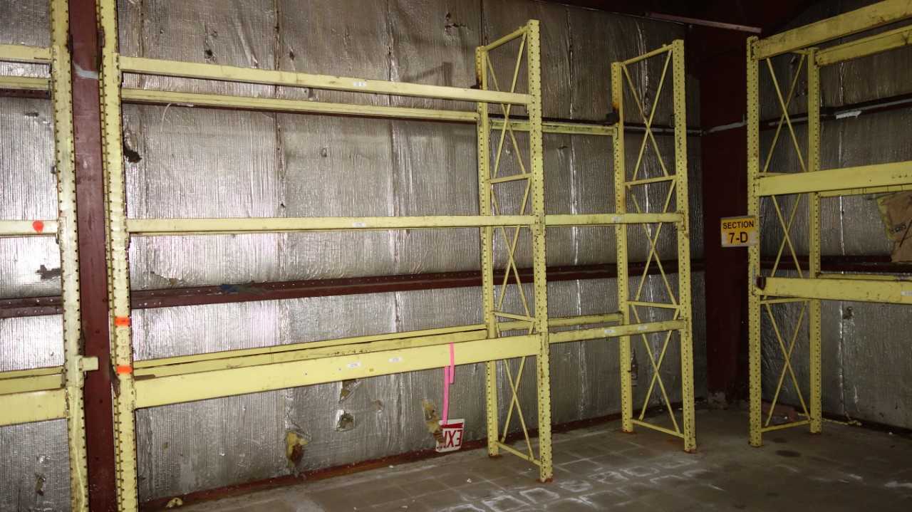 67FT OF STEEL RACKING - 12' HIGH x 3' DEEP 9ft Sections + 4ft END SECTION - PALLET RACKING
