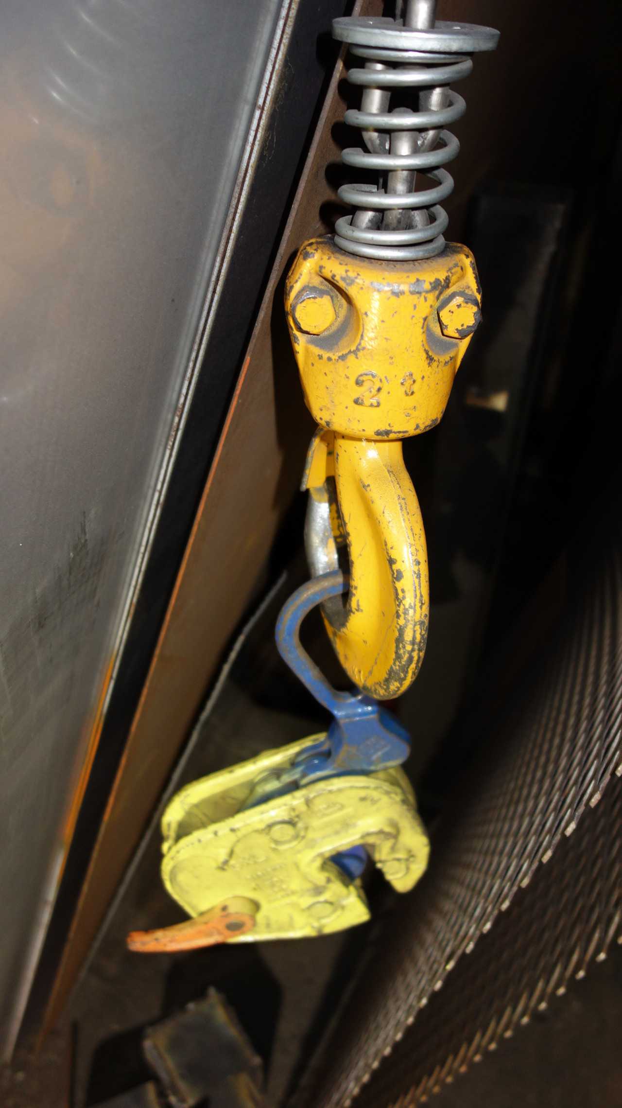 HARRINGTON 2 TON ELECTRIC CHAIN HOIST AND TROLLEY WITH 2 TON JIB CRANE - MISCELLANEOUS
