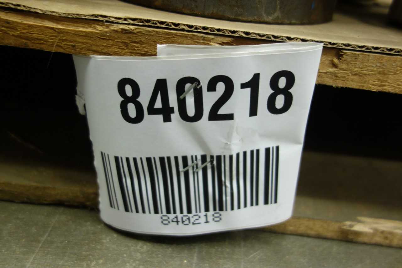 2 PALLETS OF 1-1/2 IN GATE VALVES - VALVES