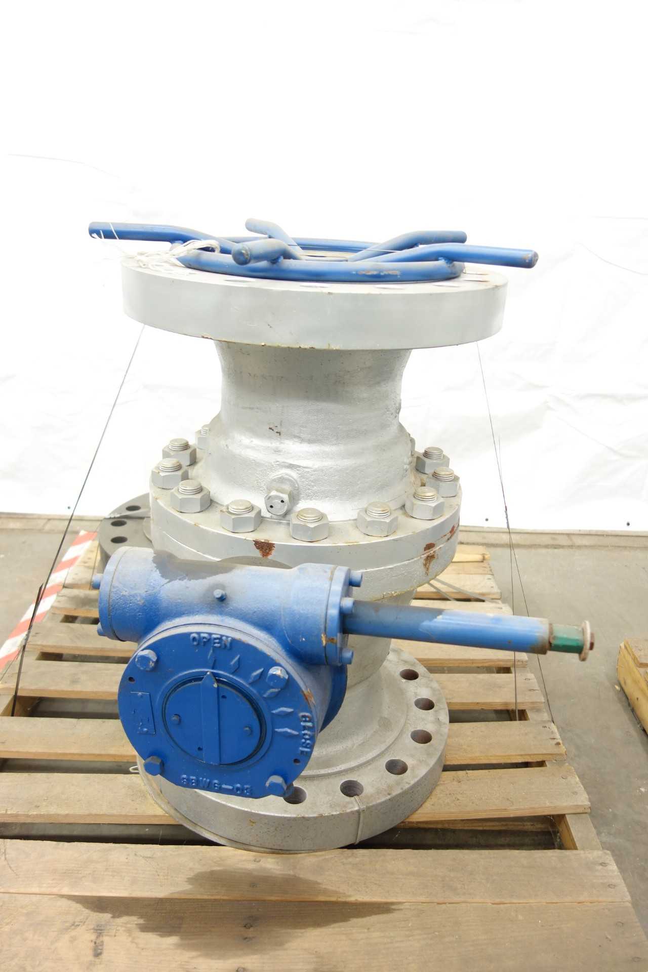 2 PALLETS OF ASSORTED VALVES, POWELL, KUKA - VALVES