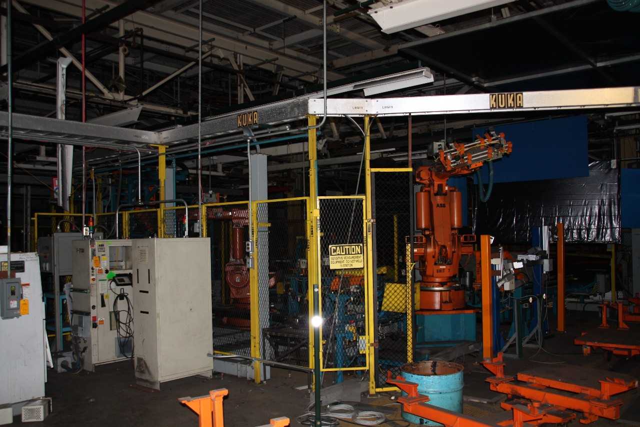 Glass area robot cells complete - MACHINING ACCESSORIES & TOOLING