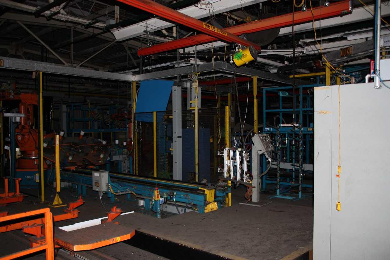Glass area robot cells complete - MACHINING ACCESSORIES & TOOLING