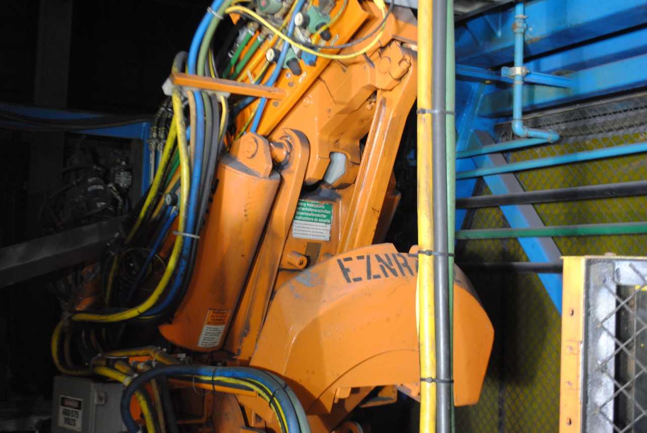 5 Count of --   ABB IRB 6400 Industrial Robots with Welder - MISCELLANEOUS