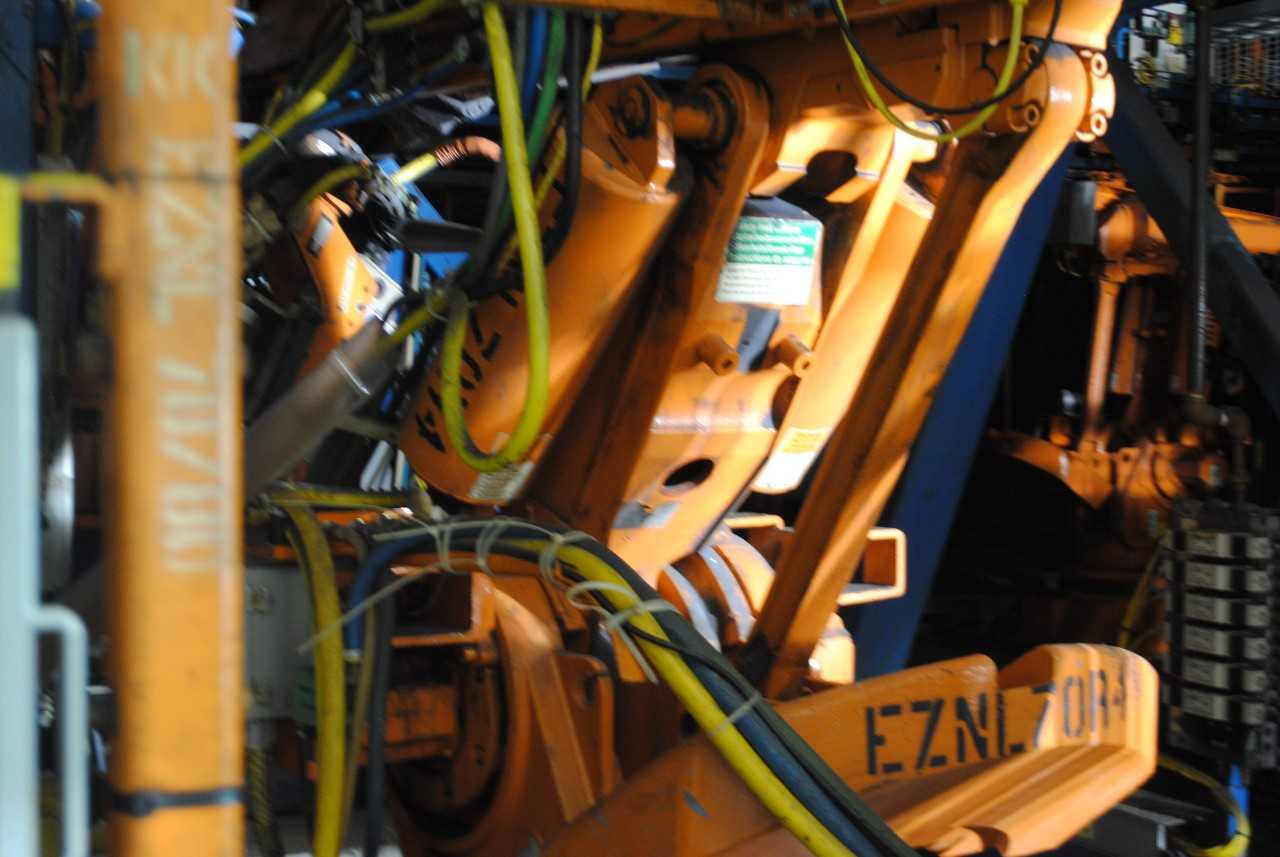 6 Count of --   ABB IRB 6400 Industrial Robots with Welder - MACHINING ACCESSORIES & TOOLING