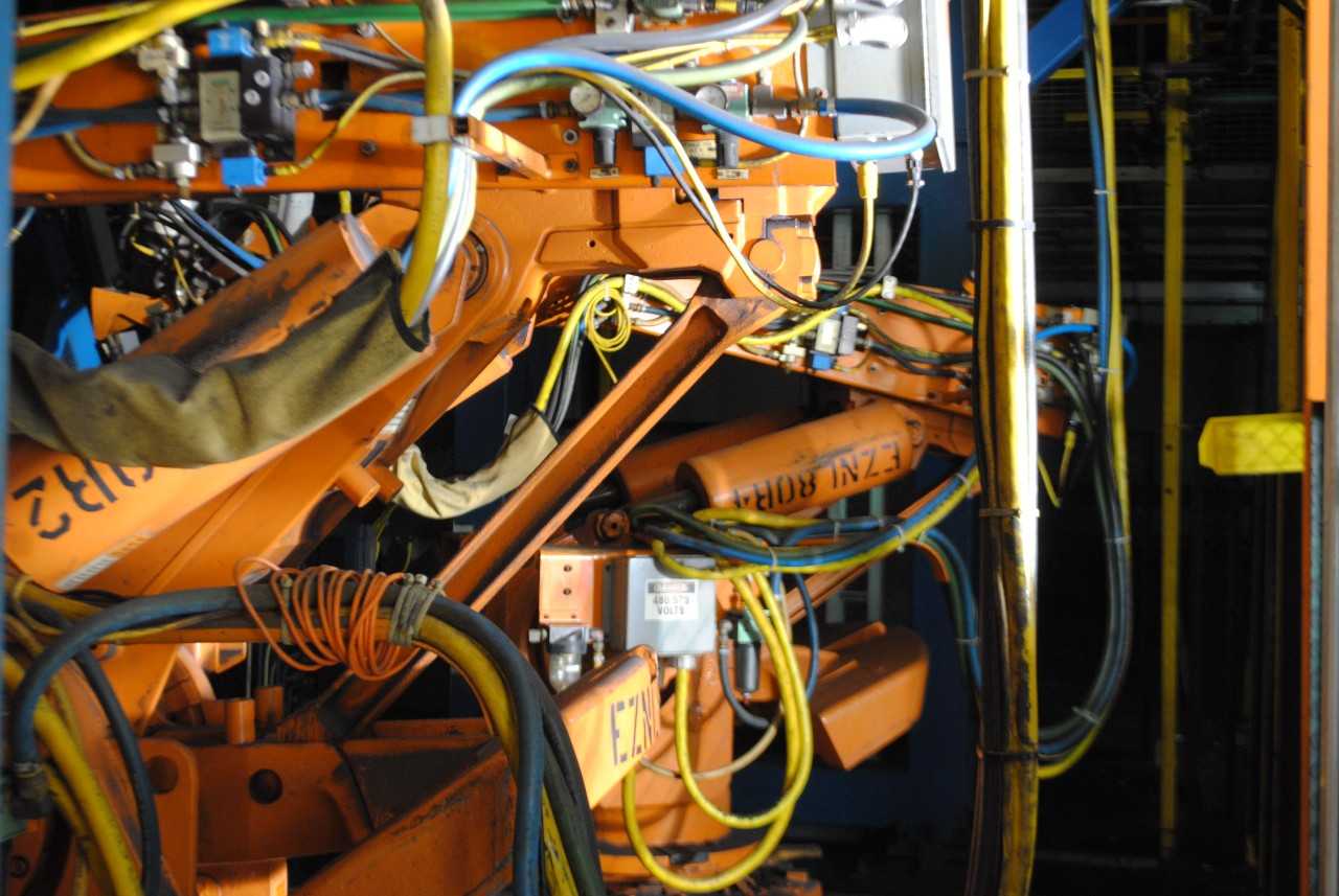 6 Count of --   ABB IRB 6400 Industrial Robots with Welder - MACHINING ACCESSORIES & TOOLING