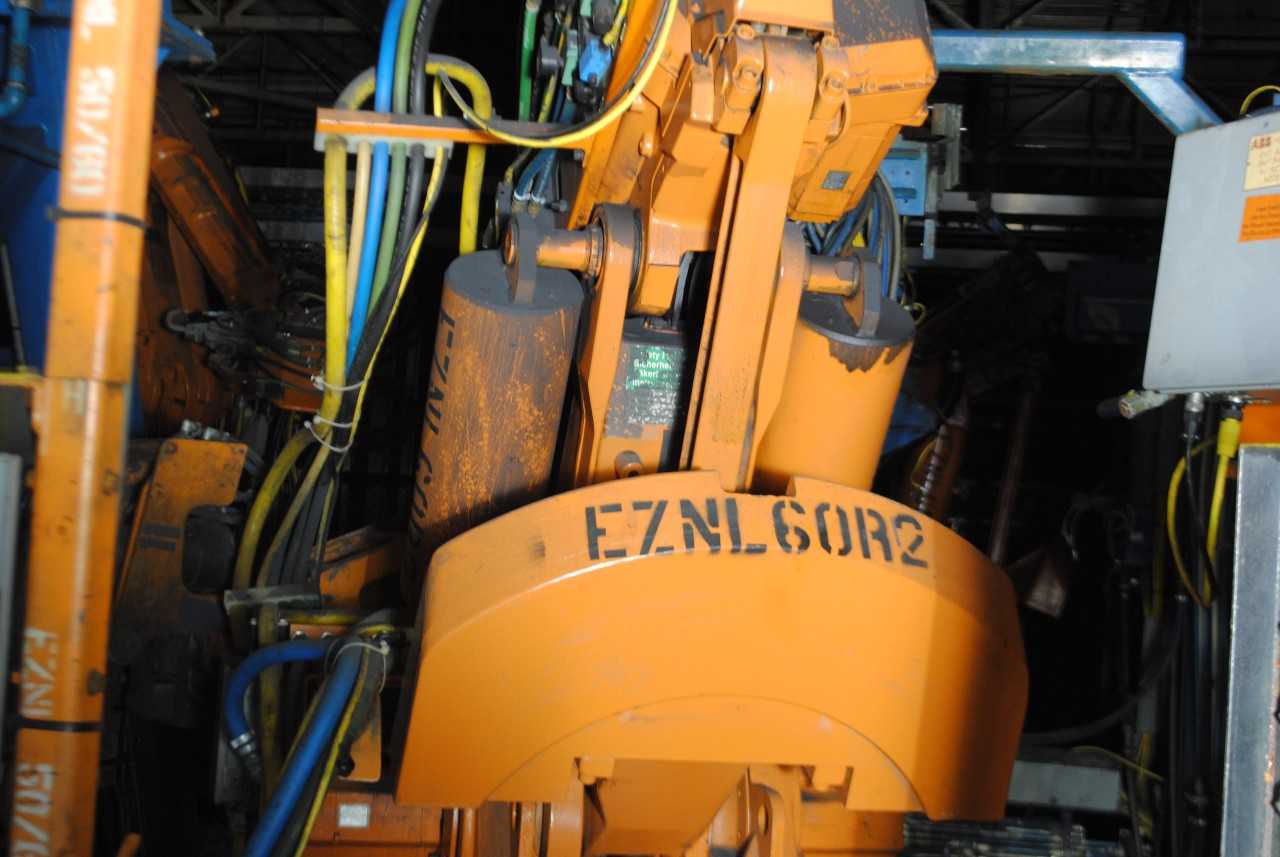 6 Count of --   ABB IRB 6400 Industrial Robots with Welder - MACHINING ACCESSORIES & TOOLING