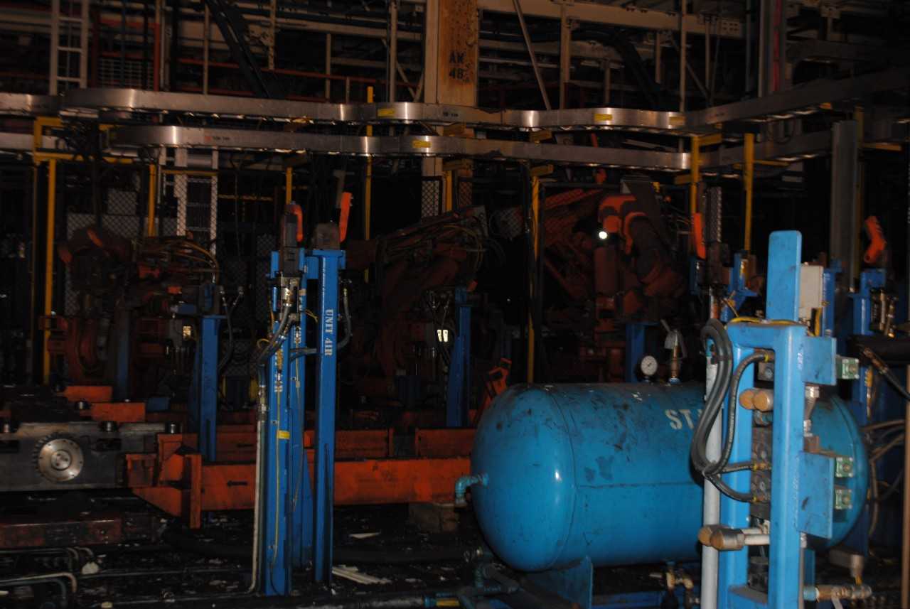 6 Count of --   ABB IRB 6400 Industrial Robots with Welder - MACHINING ACCESSORIES & TOOLING
