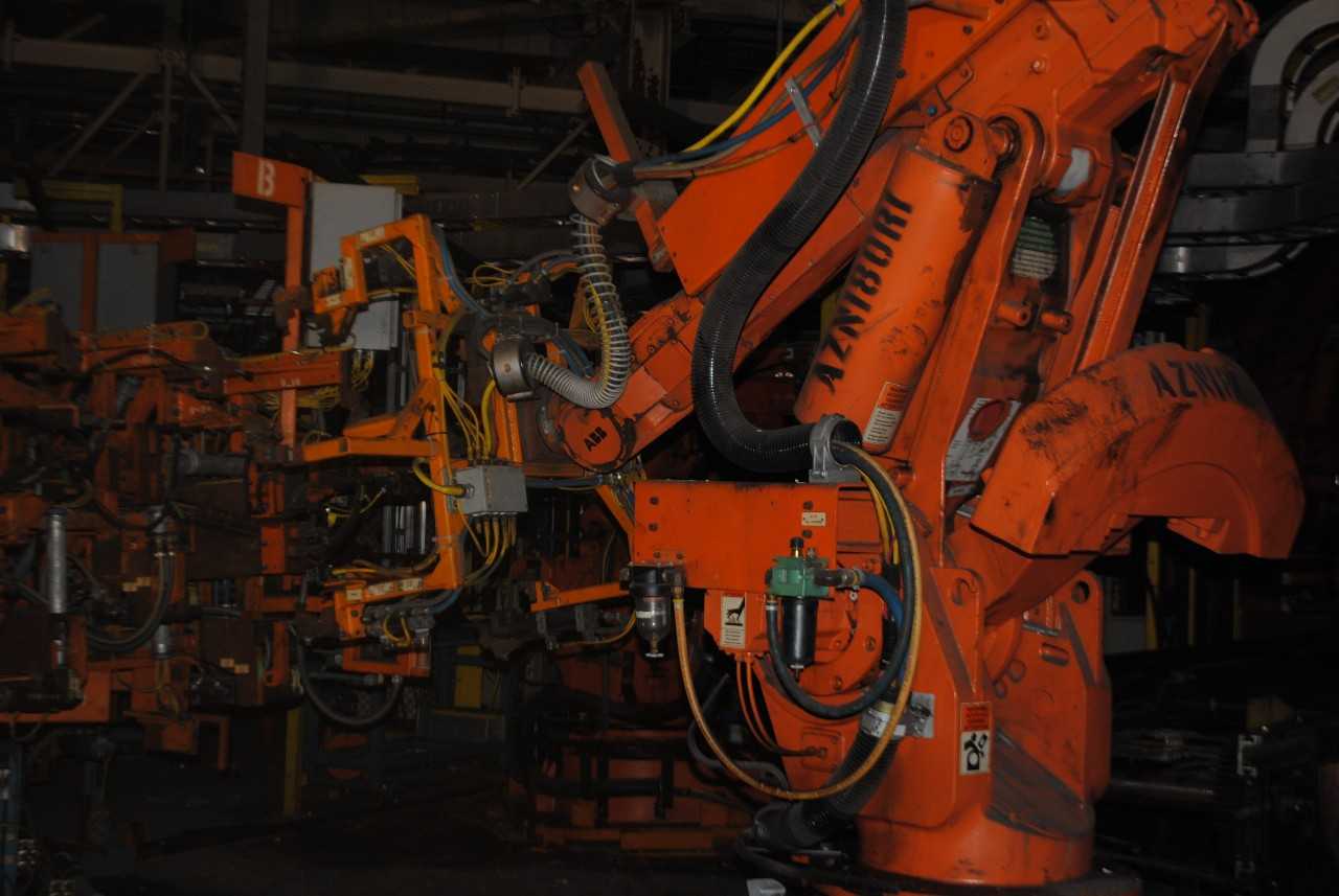 6 Count of --   ABB IRB 6400 Industrial Robots with Welder - MACHINING ACCESSORIES & TOOLING