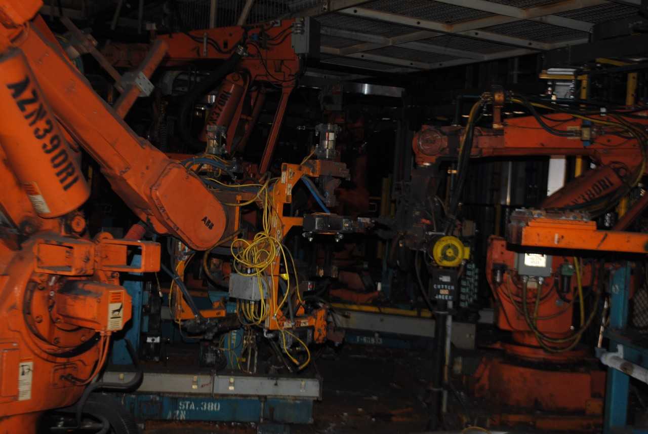 5 Count of --   ABB IRB 6400 Industrial Robots with Welder - MACHINING ACCESSORIES & TOOLING