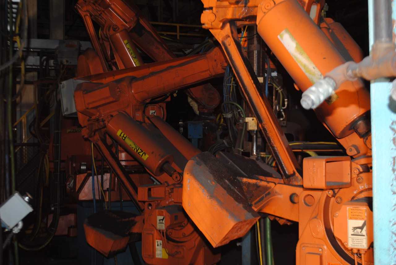 10 Count of --   ABB IRB 6400 Industrial Robots with Welder - MACHINING ACCESSORIES & TOOLING