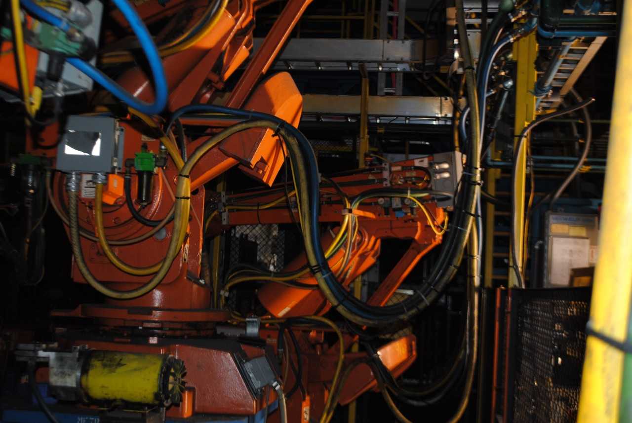 12 Count of --   ABB IRB 6400 Industrial Robots with Welder - MACHINING ACCESSORIES & TOOLING