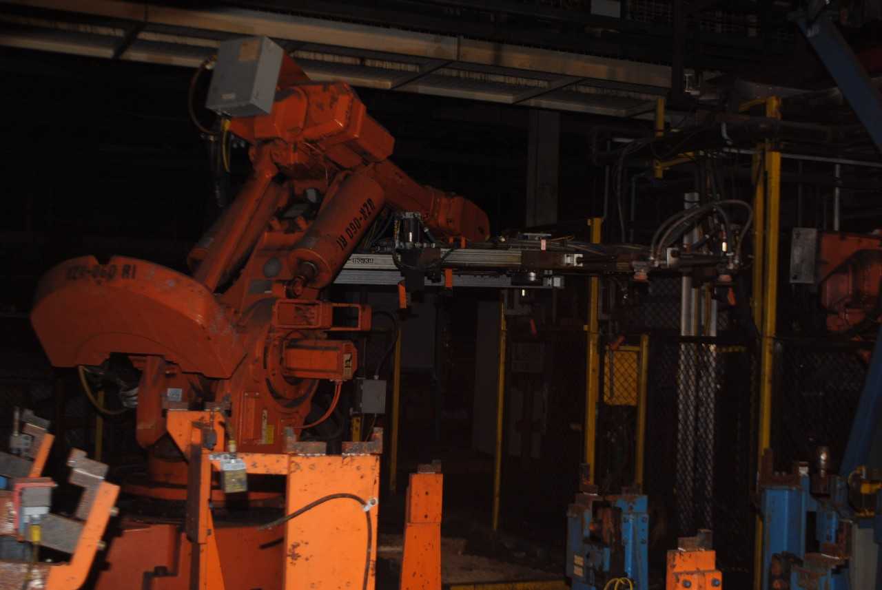 2 Count of --   ABB IRB 6400 Industrial Robots with Welder - MACHINING ACCESSORIES & TOOLING
