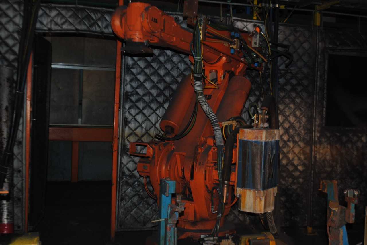 8 Count of --   ABB IRB 6400 Industrial Robots with Welder - MACHINING ACCESSORIES & TOOLING