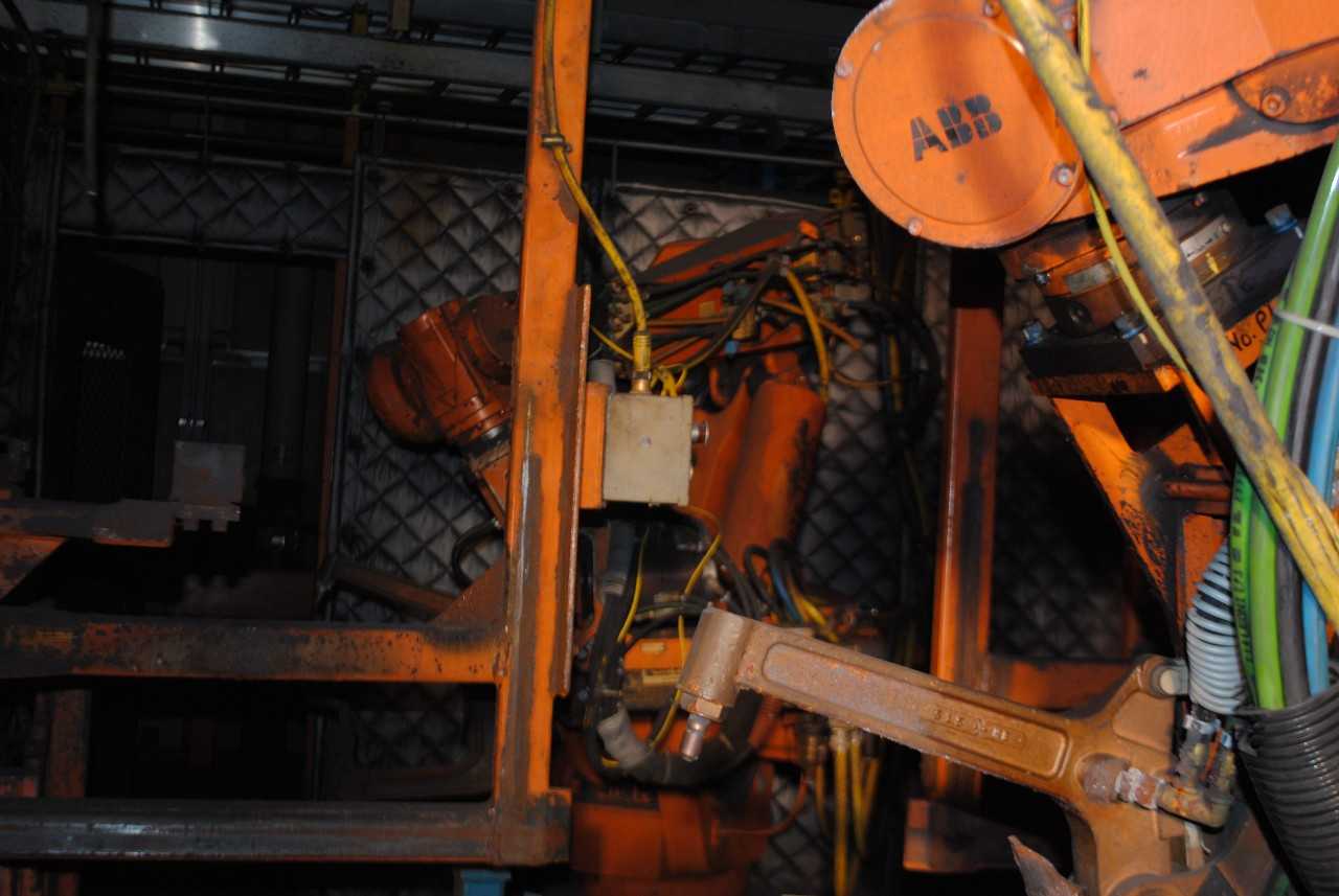 4 Count of --   ABB IRB 6400 Industrial Robots with Welder - MACHINING ACCESSORIES & TOOLING