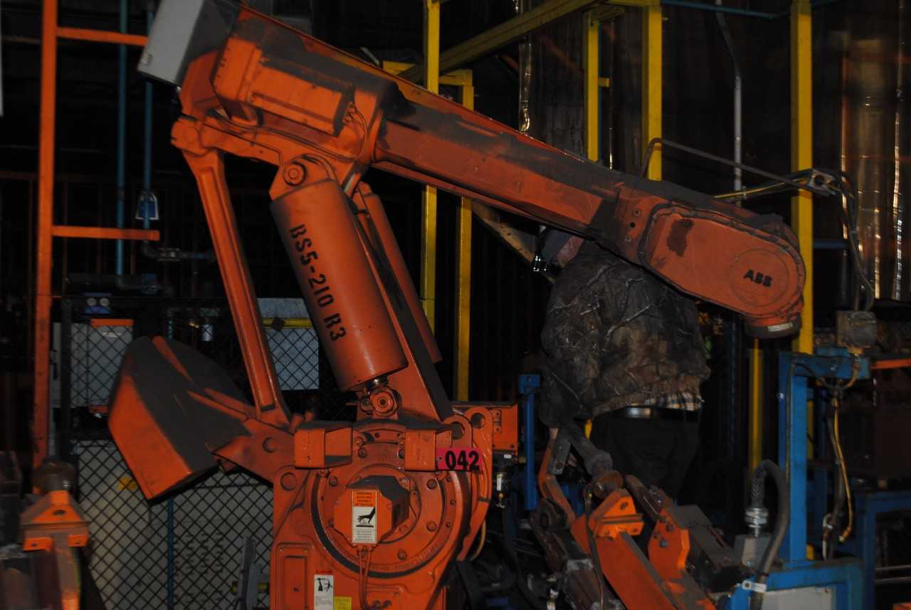 ABB IRB 6400 Industrial Robot - INDUSTRIAL ROBOTS