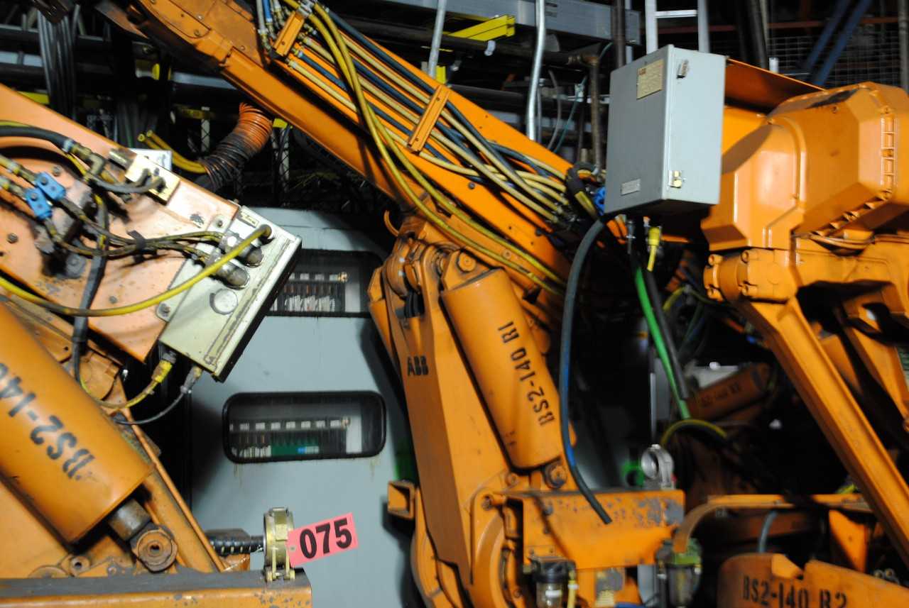 ABB IRB 6400 Industrial Robot - INDUSTRIAL ROBOTS