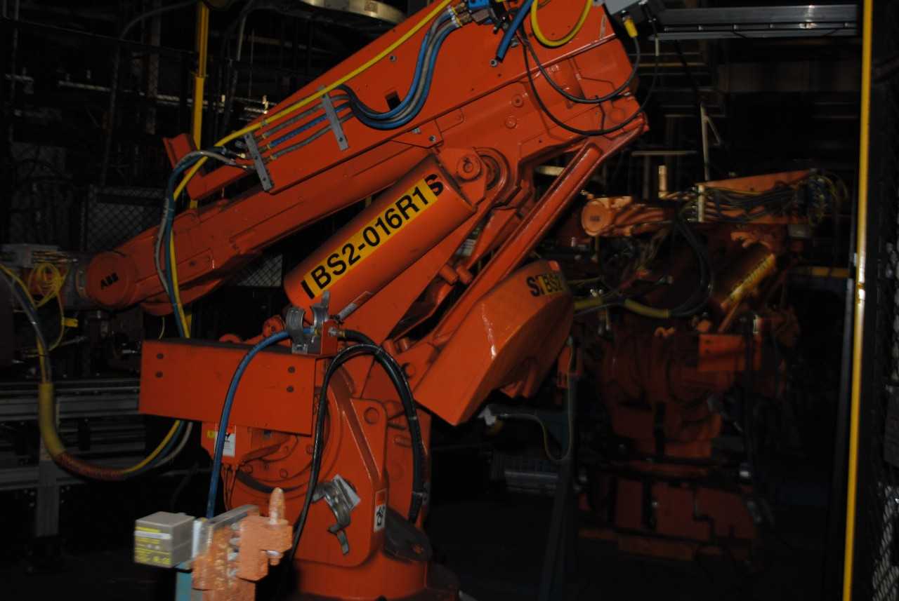 ABB IRB 6400 Industrial Robot - INDUSTRIAL ROBOTS