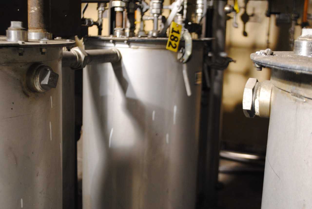 Binks Stainless Steel Mix Tank - MISCELLANEOUS