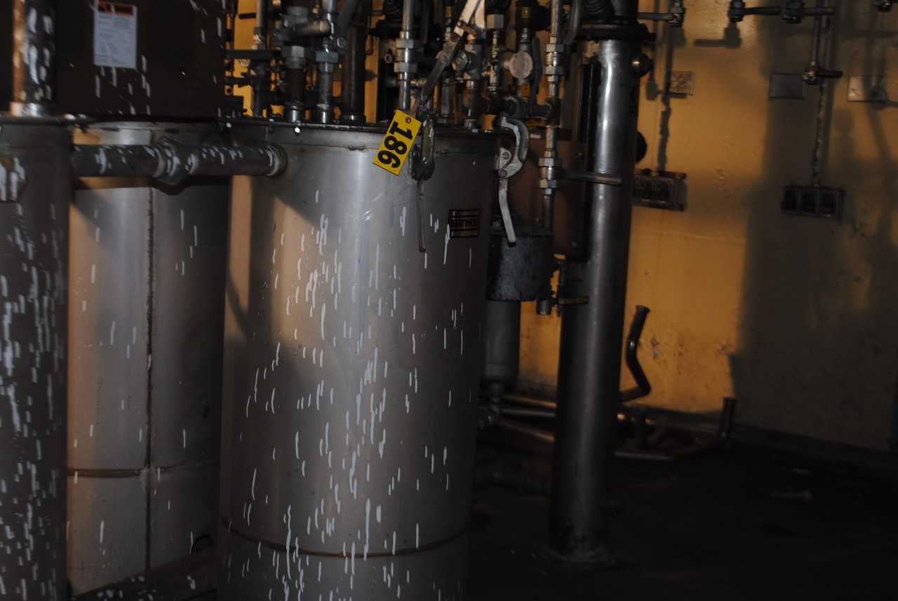 Binks Stainless Steel Mix Tank - MISCELLANEOUS