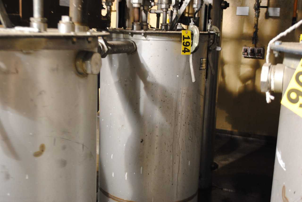 Binks Stainless Steel Mix Tank - MISCELLANEOUS