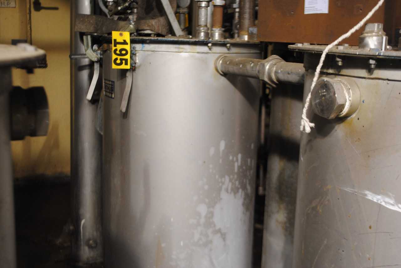 Binks Stainless Steel Mix Tank - MISCELLANEOUS