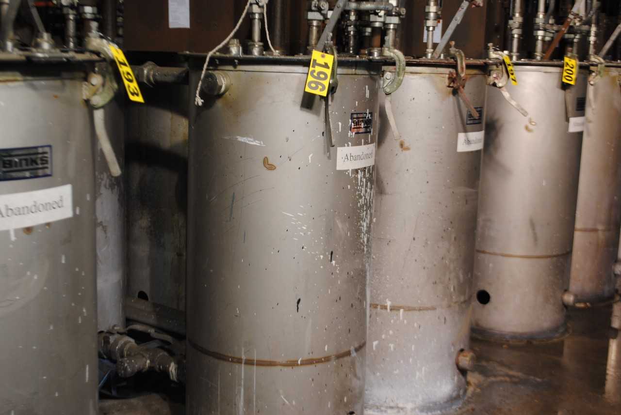 Binks Stainless Steel Mix Tank - MISCELLANEOUS