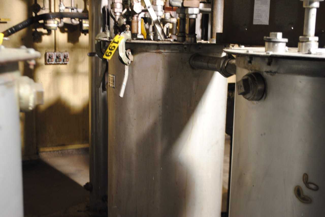 Binks Stainless Steel Mix Tank - MISCELLANEOUS