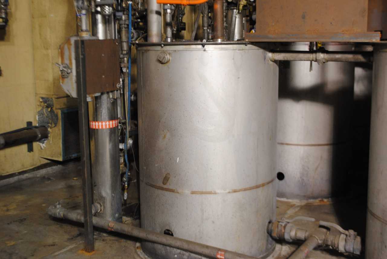 Binks Stainless Steel Mix Tank - MISCELLANEOUS