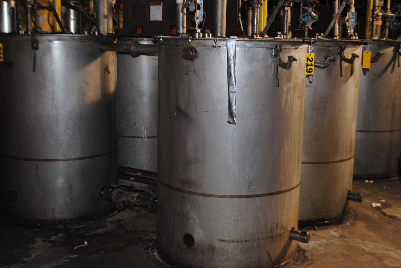 Binks Stainless Steel Mix Tank - MISCELLANEOUS