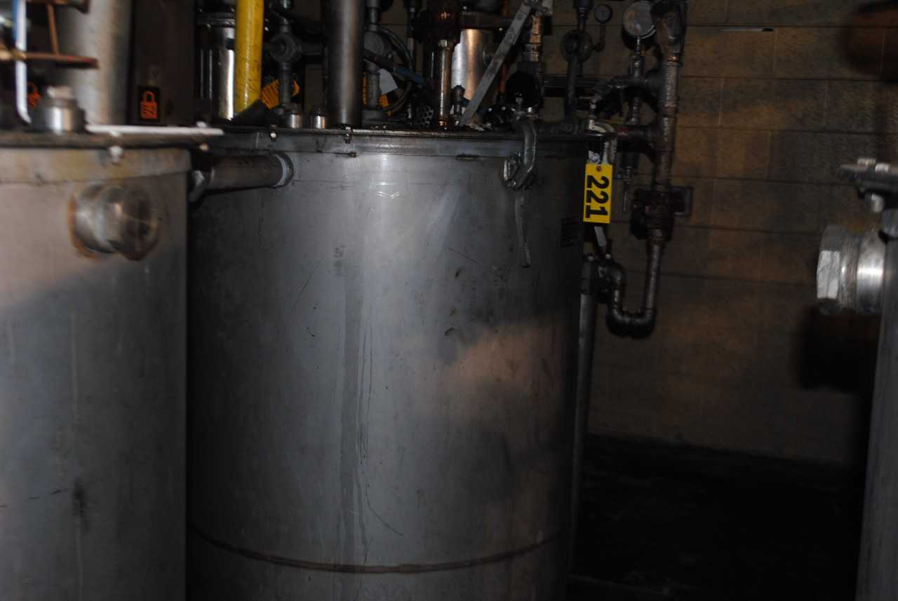 Binks Stainless Steel Mix Tank - MISCELLANEOUS