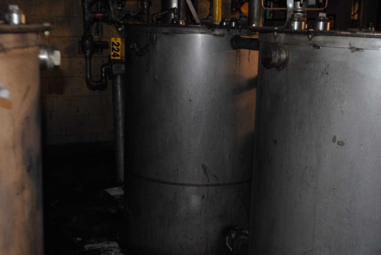 Binks Stainless Steel Mix Tank - MISCELLANEOUS