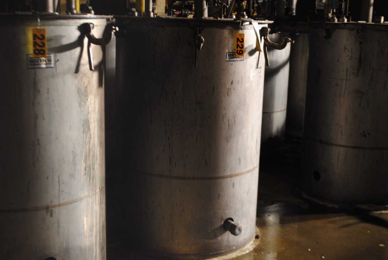 Binks Stainless Steel Mix Tank - MISCELLANEOUS