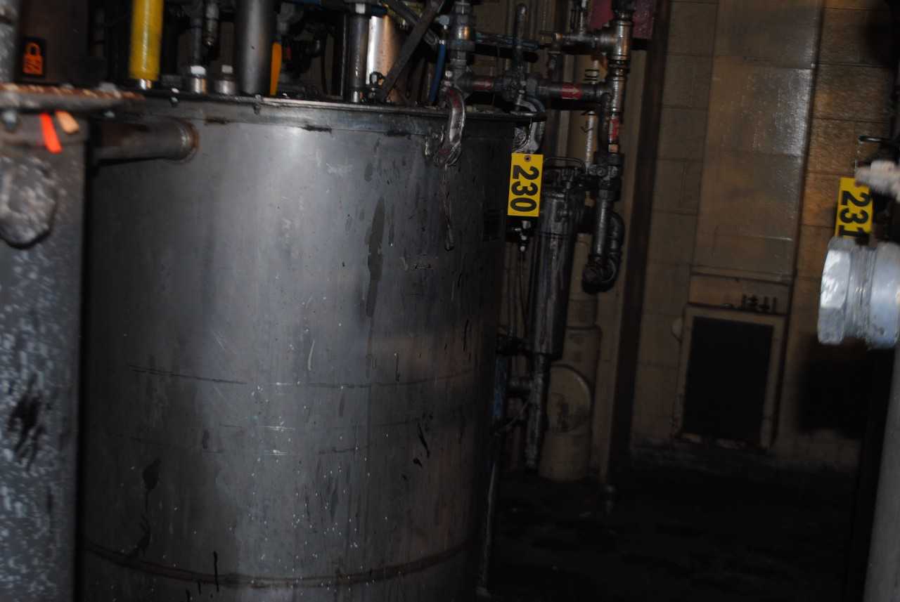 Binks Stainless Steel Mix Tank - MISCELLANEOUS