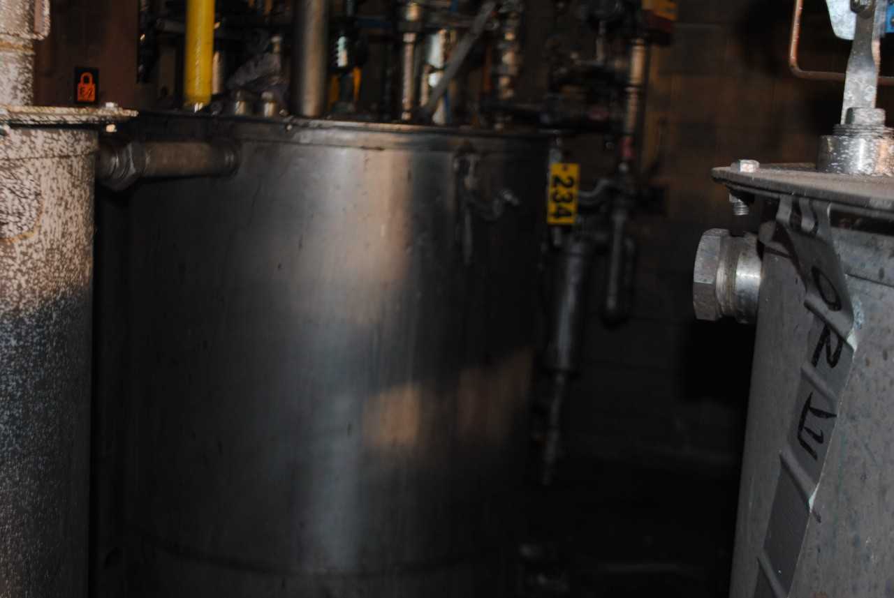 Binks Stainless Steel Mix Tank - MISCELLANEOUS