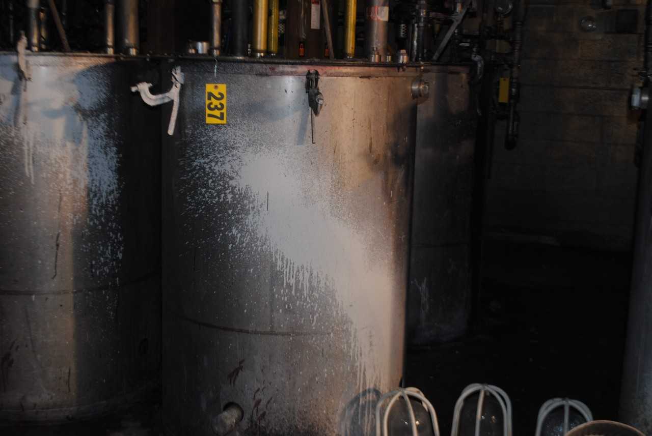 Binks Stainless Steel Mix Tank - MISCELLANEOUS