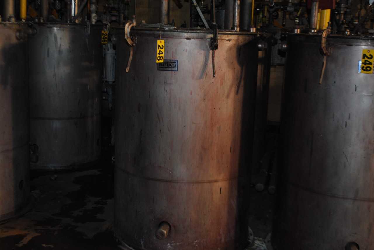 Binks Stainless Steel Mix Tank - MISCELLANEOUS