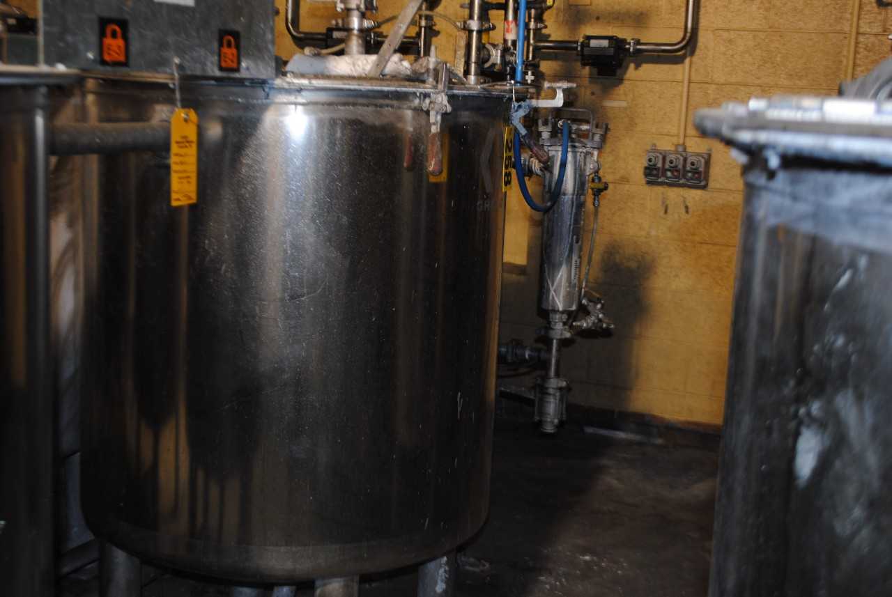 Binks Stainless Steel Mix Tank - MISCELLANEOUS