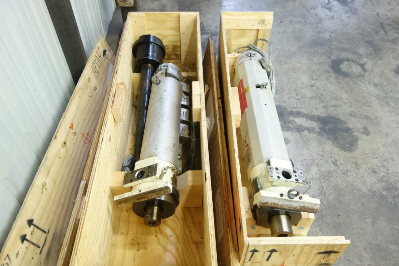 LOT OF 2 ASSORTED SINGLE SCREW INJECTION MOLDING BARRELS, 65-135 C2 30 MM, 65 TON 40 MM - HAND TOOLS