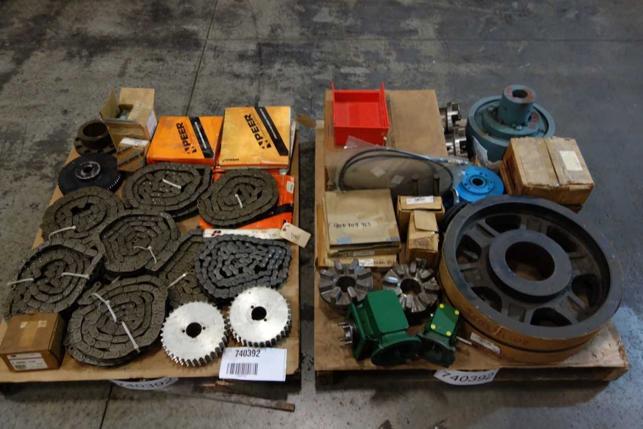 2 PALLETS OF ASSORTED ROLLER CHAINS, SPROCKETS, V-BELT SHEAVE, COUPLINGS- BROWNING, DODGE, PEER, TSUBAKI - ROLLER CHAIN 2 PALLETS OF ASSORTED ROLLER CHAINS, SPROCKETS, V-BELT SHEAVE, COUPLINGS- BROWNING, DODGE, PEER, TSUBAKI - ROLLER CHAIN