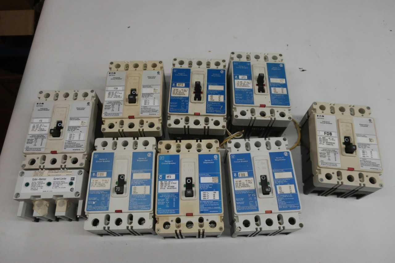 LOT OF 8 ASSORTED EATON CUTLER HAMMER CIRCUIT BREAKERS - CIRCUIT BREAKERS
